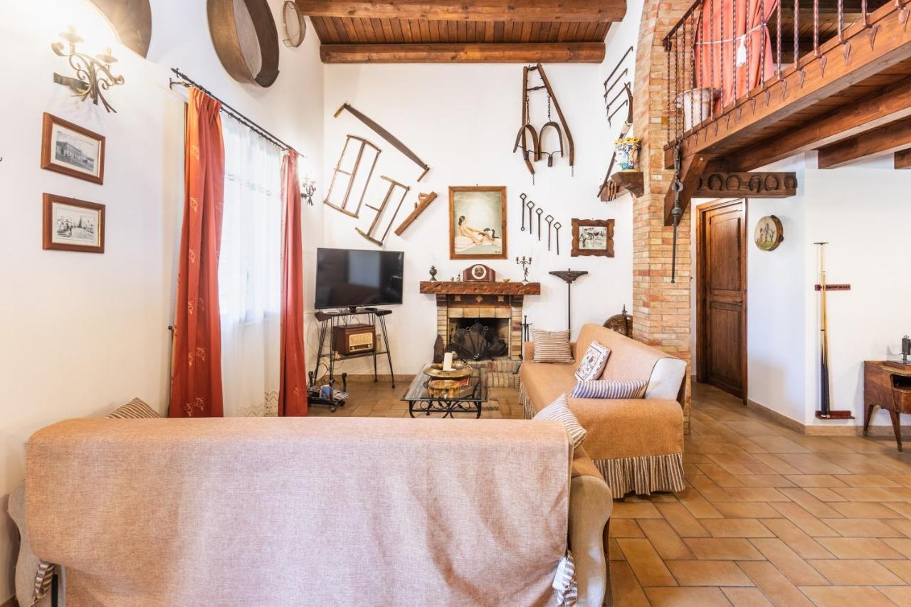 Villa Suq With Pool, Parking & Wifi Noto Luaran gambar