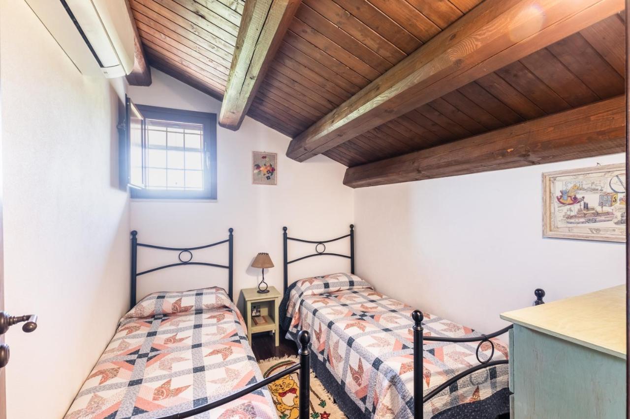 Villa Suq With Pool, Parking & Wifi Noto Luaran gambar