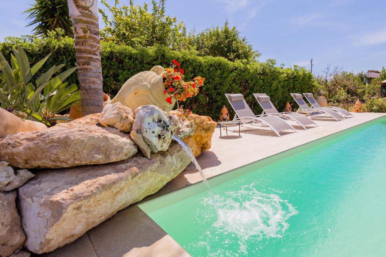 Villa Suq With Pool, Parking & Wifi Noto Luaran gambar